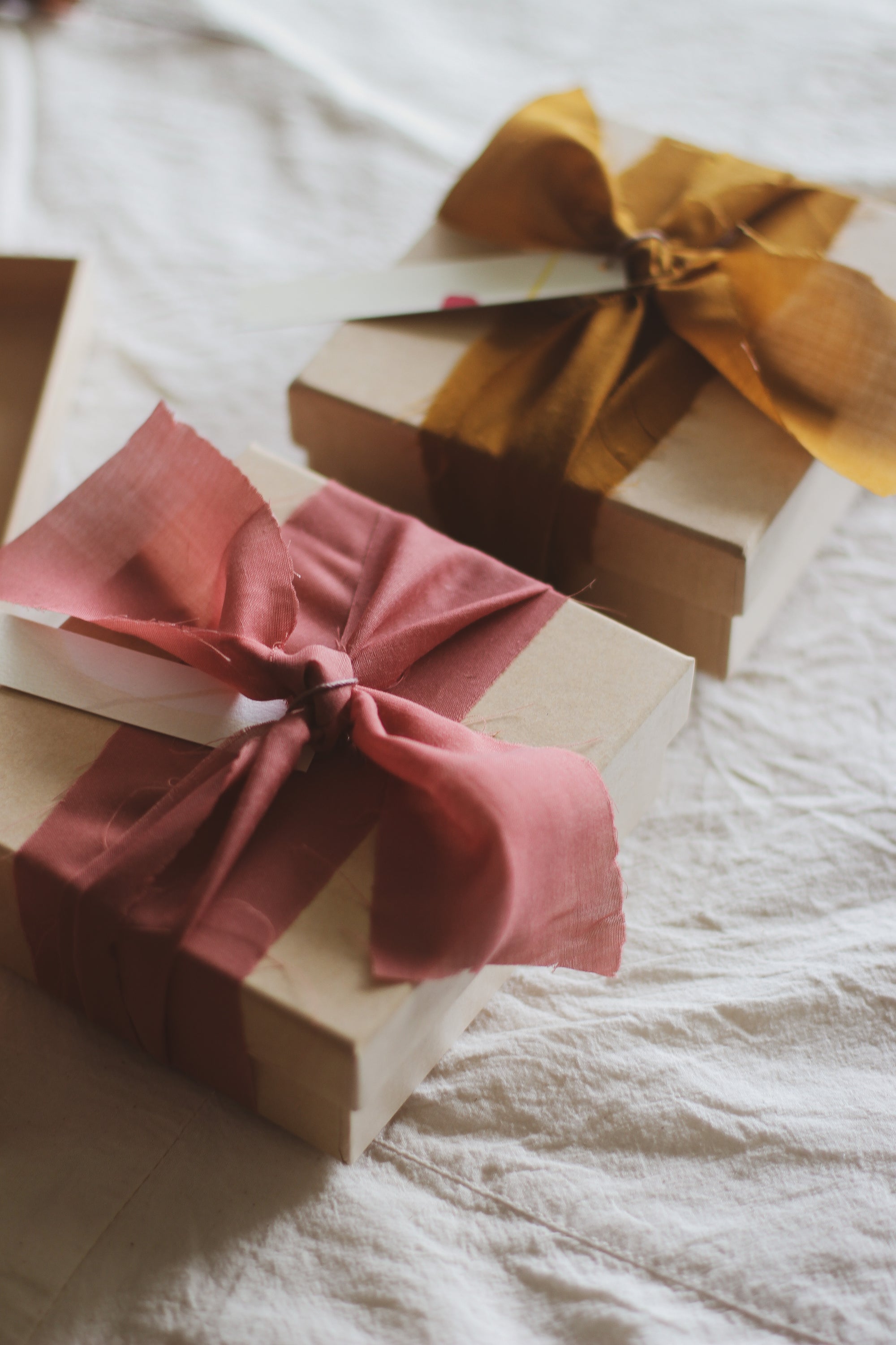 ANIA Knot ( Long ) - Cranberry / Rosewood